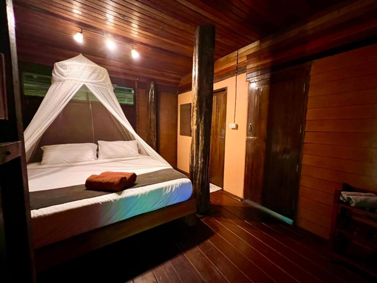 カオソック シルバー クリフ リゾート Khao Sok National Park エクステリア 写真