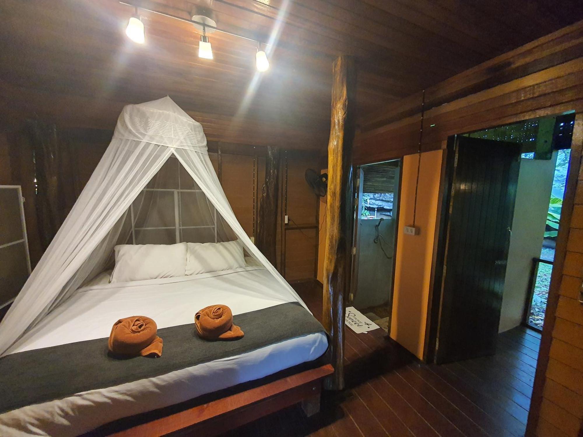 カオソック シルバー クリフ リゾート Khao Sok National Park 部屋 写真